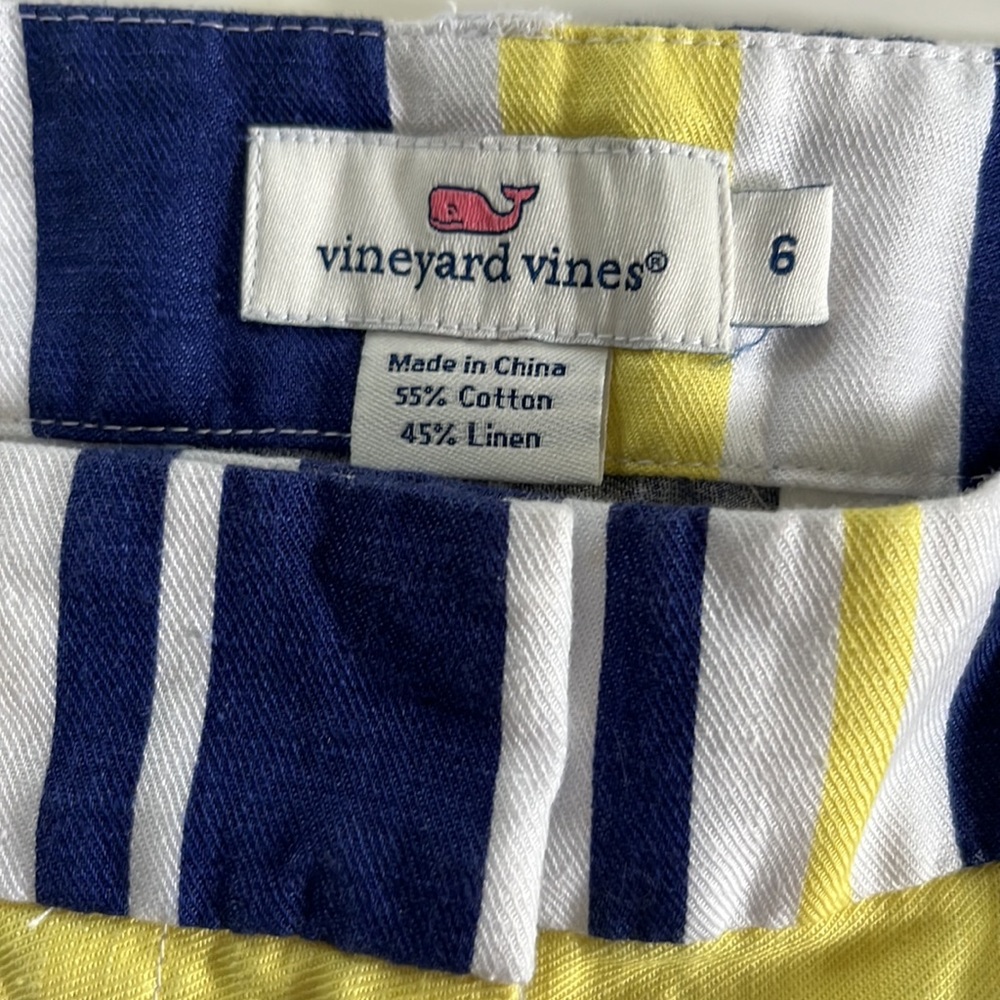 5” Vineyard Vines shorts - Picture 2 of 5